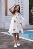 فستان بناتي أبيض بتطريز زهور ملون 7149