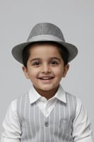 قبعه ولادي بلون رصاصي بشريط رمادي HAT4165