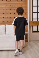 تيشيرت ولادي اسود بكتابه على الصدر 4030