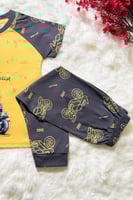 بجامه ولادي بطباعة دباب 612444