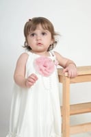 فستان أطفال بيبي وردة على الصدر S01001A