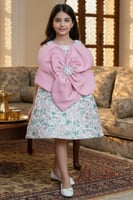 فستان بناتي مزهر مع فيونكة وردية كبيرة بتصميم أنيق...