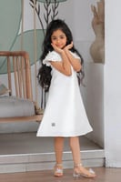 فستان سهرة ابيض ورد من الاكتاف S0958