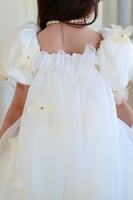فستان بناتي أبيض بأكمام منفوشة S01153