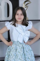 بلوزة بناتي بيضاء بفيونكة على الصدر 2774