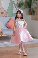 فستان بناتي وردي بزهور بارزة S01146