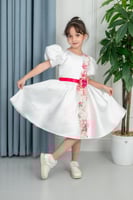 فستان سهرات ابيض بنقش ورد بشكل عمودي S01127