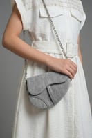 شنطة بناتية جينز بتصميم عصري أنيق B011