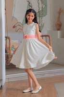 فستان بناتي أبيض سهرات حزام وردي S01049