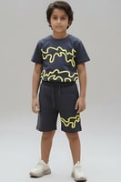 تيشيرت ولادي رصاصي بطباعة عصرية وتصميم مريح 4037