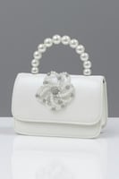 شنطة بناتية بيضاء فاخرة بمقبض لؤلؤ وزخرفة كريستالي...