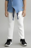 بنطالون ولادي أبيض بتصميم عصري مريح 4159-