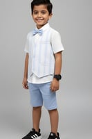 قميص أولادي أبيض بنقشة ناعمة مع صديري مخطط وربطة ع...