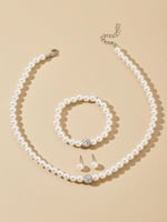 مجموعة مجوهرات بناتي من القلائد والأساور والأقراط...