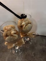 قطعتان من الشموع الطبيعية بتصميم فاخر داخل كاسات ز...