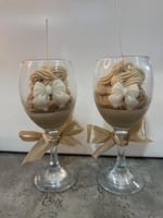 قطعتان من الشموع الطبيعية بتصميم فاخر داخل كاسات ز...