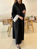 عباية العين ازرار واقف