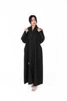 عباية دانة بياقة مميزه