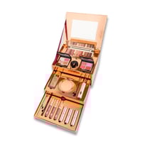 بوكس مكياج بديل شارلوت 16 قطعه