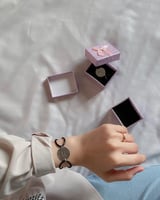 اساور بالاسم والتاريخ تصميم حسب الطلب