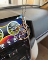 تعليقه سيارة بالاسم