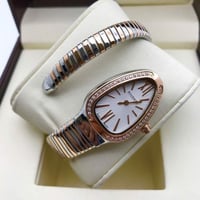 ساعة بلغاري ثعبان نسائي