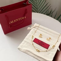 اساورة فالنتينو مع حلق