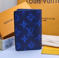 بوك لويس فيتون