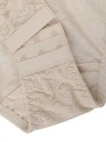 مشد لاسفي من الدانتيل