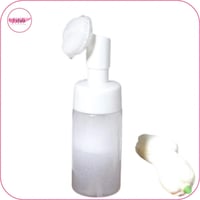 فرشاة بتصميم الزجاجة لتنظيف البشرة والمكياج