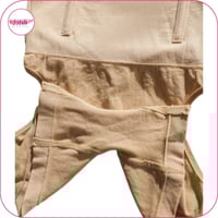 مشد البطن بفتحات جانبية للأرداف