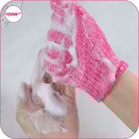 قفاز الاستحمام لتقشير الجلد الميت و تدليك الجسم قط...