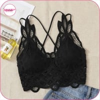 صدرية بتصميم دانتيل مزهر بشكل متقاطع