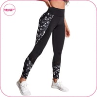 ليقنز بخصر عريض بداخل رسم الزهور