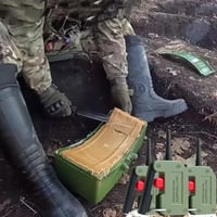 جهاز التفجير الالغام نموذج تشبيهي لغم C4 او لغم كي...