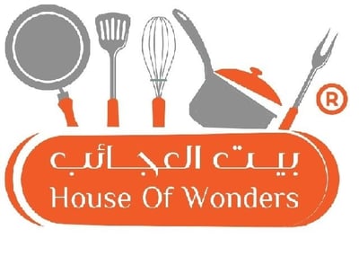 بيت العجائب logo