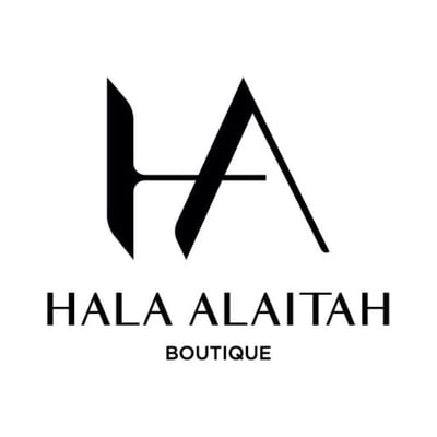 المصممة هلا العيطة logo