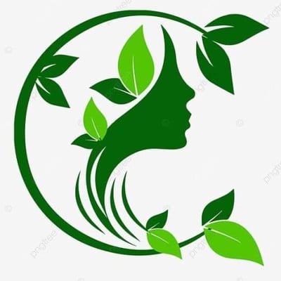 سيدة الأعشاب الأولى logo