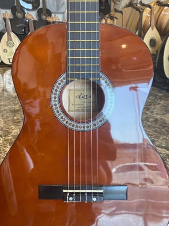 سعودي ميوزك - الات موسيقية - جيتار ايرسي كلاسيك بني