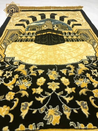 سجادة صلاة طبية مستوحاة من الكعبة