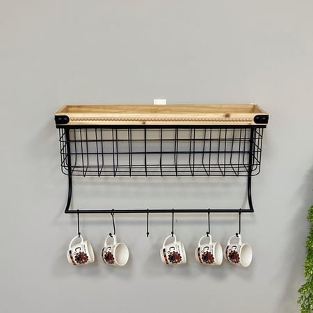 رف جداري حديد وخشب مع حامل اكواب