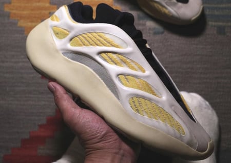 Adidas Yeezy 700 V3 Safflower