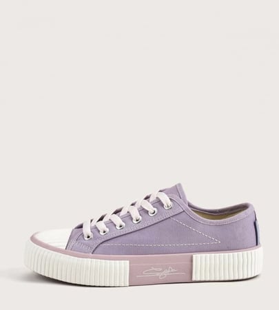 حذاء رياضي أرجواني