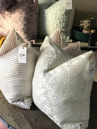 غطاء مخدة ووسادة