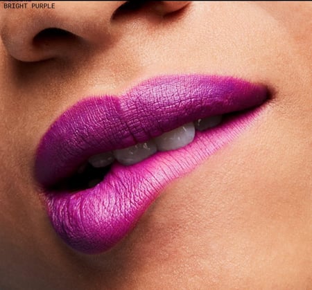 احمر شفاه مات من ماك هيروين - HEROINE