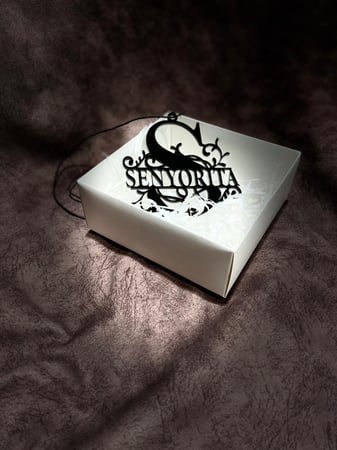 تعليقه مزخرفه