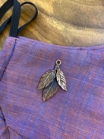 اضافة اكسسوار معدني للكمامة