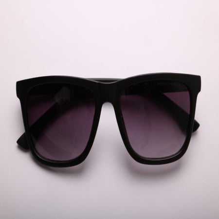 نظارة شمسية بإطار دائري طراز L485