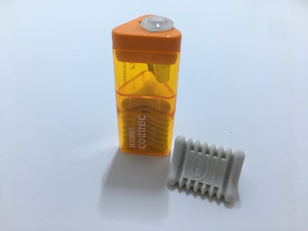 براية حديد كوم الماني شكل مثلث طويل مع مساحة