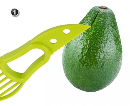قطاعة فاكهة الافوكادو من البلاستيك